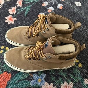 Sperry Men’s Stripper Storm Boot size 10